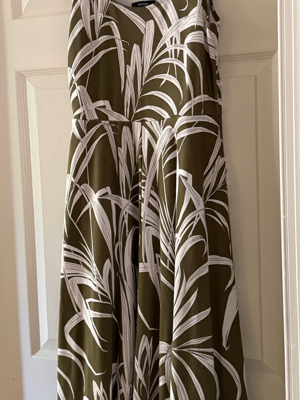 ALFANI Sleeveless Midi Dress Olive & White-Small (4/6) - Picture 10 of 10